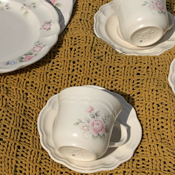 Pfaltzgraff Kitchen Vintage Pfaltzgtaff Tea Rose Set 32 Pieces